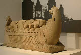 Rubinus - Neumagener Weinschiff1 e voorzijde 03 [Landesmuseum Trier].jpg